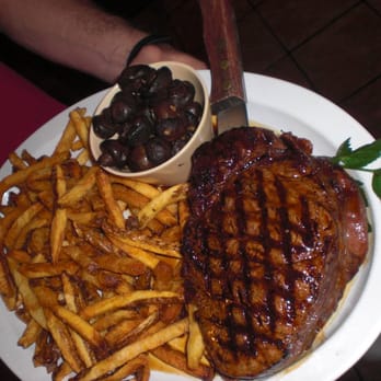 Doe's Eat Place - Presidential (16+oz) Filet. Fries, and Button Mushrooms - Steakhouses Near Me - Bentonville, Arkansas Doe's Eat Place - Presidential (16+oz) Filet. Fries, and Button Mushrooms - Steakhouses Near Me - Bentonville, Arkansas