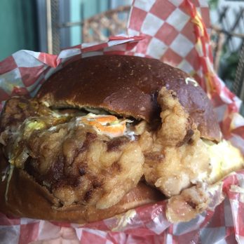 PG Clucks - Classic fried chicken sandhwich - Sandwiches Near Me - Toronto, Ontario
