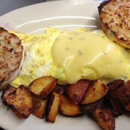 Woman 's Lobster Omelet