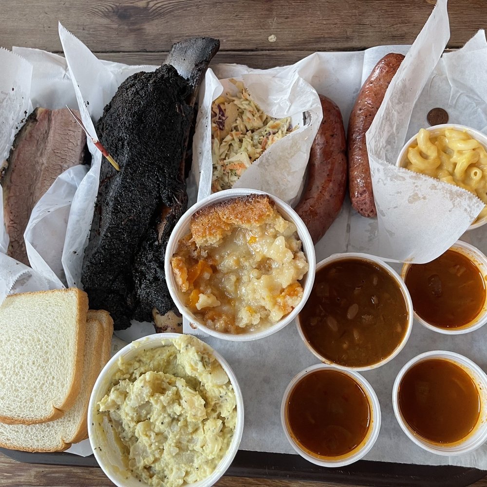Louie Mueller Barbecue - Barbeque Near Me - Taylor, Texas Louie Mueller Barbecue - Barbeque Near Me - Taylor, Texas