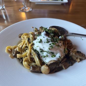 Morrison's Restaurant and Bar - Beef Stroganoff - New American Near Me - Mammoth Lakes, California
