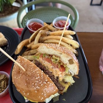 The Southern Growl - Bada$$ BBQ Burger - Gastropubs Near Me - Greer, South Carolina The Southern Growl - Bada$$ BBQ Burger - Gastropubs Near Me - Greer, South Carolina
