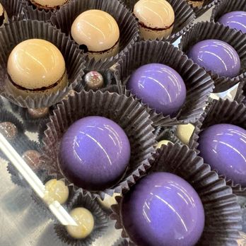 Colorado Cocoa Pod - Chocolate bon bons - Chocolatiers & Shops Near Me - Denver, Colorado Colorado Cocoa Pod - Chocolate bon bons - Chocolatiers & Shops Near Me - Denver, Colorado