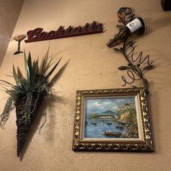 Vito's Italian Restaurant - Pretty decor