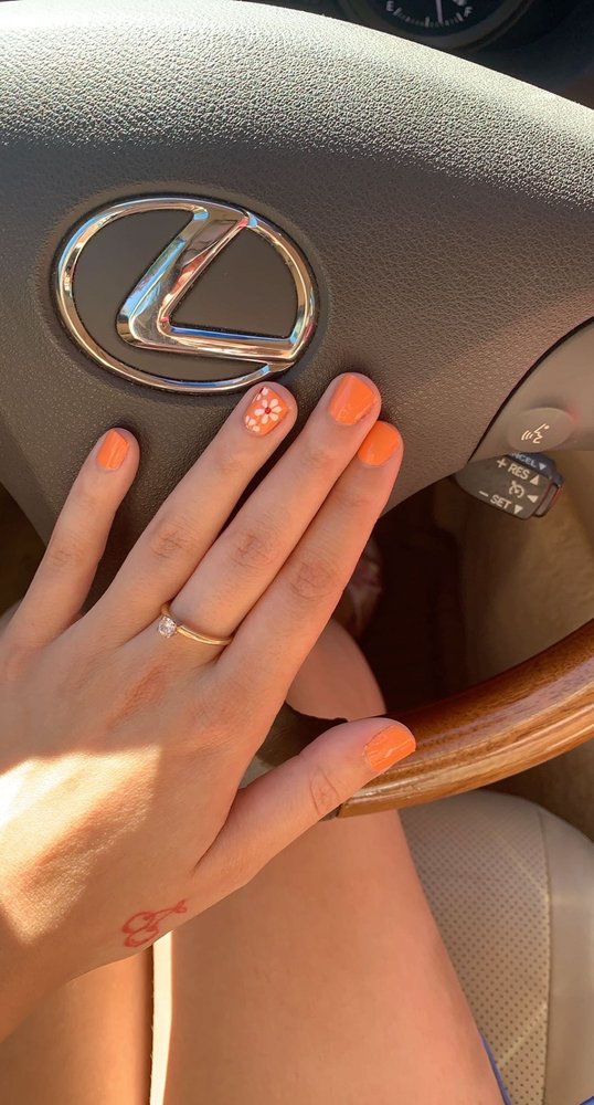 VILLAGE NAILS Updated September 2024 23 Reviews 49 N Front St