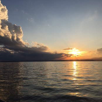 Lido Mirabello Beach - Just beautiful.. cheap drinks, nice atmosphere, lovely sunset.. - Beach Bars Near Me - Bardolino, VR Lido Mirabello Beach - Just beautiful.. cheap drinks, nice atmosphere, lovely sunset.. - Beach Bars Near Me - Bardolino, VR