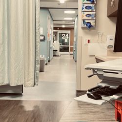 Sutter Roseville Medical Center Birth Center - Exam room