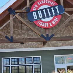 New Hampshire Liquor & Wine Outlet - The store