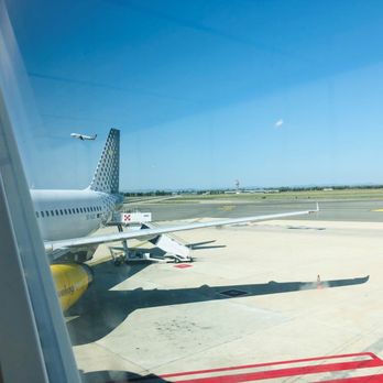 Vueling - Airlines Near Me - Barcelona, B