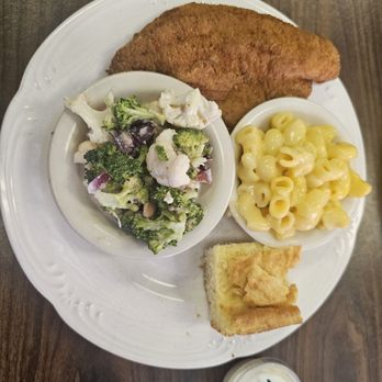 Emmy’s Restaurant - Catfish plate - Southern Near Me - Shelbyville, Tennessee