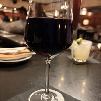Hank's Seafood Restaurant - Seafood Near Me - Charleston, South Carolina Hank's Seafood Restaurant - Seafood Near Me - Charleston, South Carolina