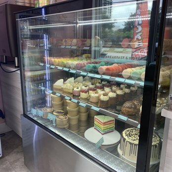 dbakers Sweet Studio - Bakeries Near Me - Miami, Florida