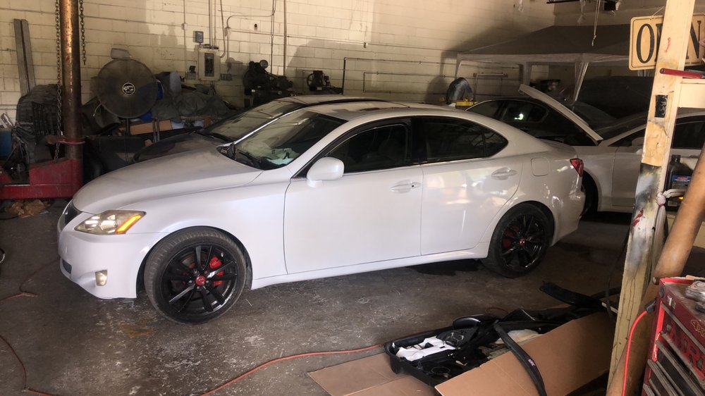 ROBERT PAINT AND BODY Updated September 2024 4520 W Colonial Dr, Orlando, Florida Body