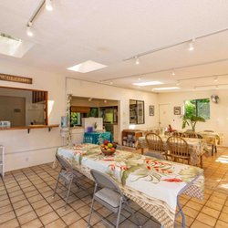 Hale Akua Garden Farm & Eco-Retreat Center - Community Dining