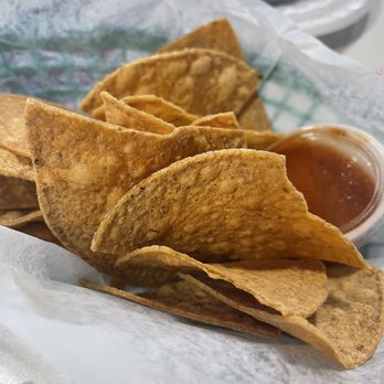 El Gallito - Chips and salsa - Mexican Near Me - Los Angeles, California El Gallito - Chips and salsa - Mexican Near Me - Los Angeles, California