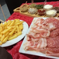 Pepito - I salumi che accompagnano le tigelle + patatine