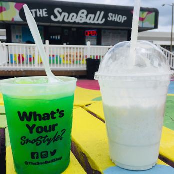 The SnoBall Shop - Snocone vs SnoShake. Both are great - Shaved Ice Near Me - Virginia Beach, Virginia