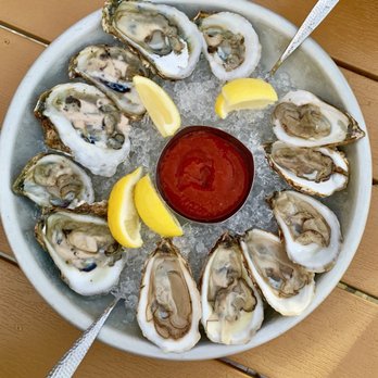 Boca Oyster Bar - Oysters (Blue Point & Ship Wreck) - New American Near Me - Bridgeport, Connecticut