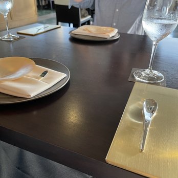 Solera - Lounges Near Me - Honolulu, Hawaii