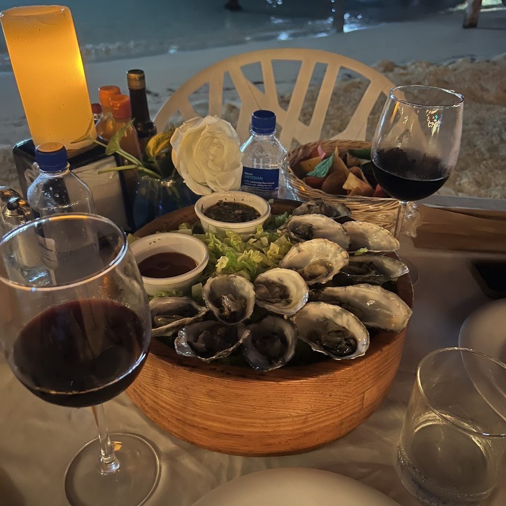 Muelle 7 - Oysters - Cocktail Bars Near Me - Isla Mujeres, ROO Muelle 7 - Oysters - Cocktail Bars Near Me - Isla Mujeres, ROO