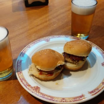 Petisqueira - Tapas/Small Plates Near Me - Madrid, M