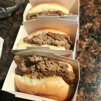 White Castle - Cute lil snack. - Burgers Near Me - Chicago, Illinois White Castle - Cute lil snack. - Burgers Near Me - Chicago, Illinois