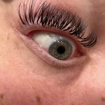 Balm Pearl - The 'fix' lashes still far off the base, 3 days old and I was told it was 'grow out' by the manager when confirmed to me that was 'normal' - Skin Care Near Me - Portland, Oregon Balm Pearl - The 'fix' lashes still far off the base, 3 days old and I was told it was 'grow out' by the manager when confirmed to me that was 'normal' - Skin Care Near Me - Portland, Oregon