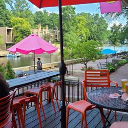 Lake Anne Brew House - Lake Anne dockside