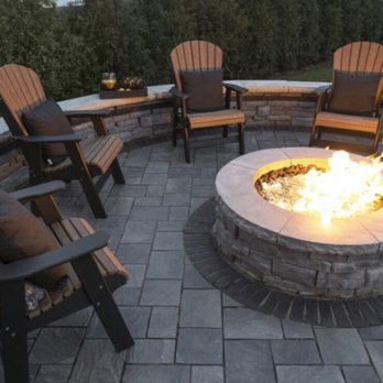 Richcliff Patio With Rivercrest Wall Firepit Kit Seating Wall