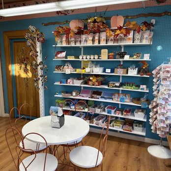 Liled's Candy Kitchen - Candy Stores Near Me - Vallejo, California
