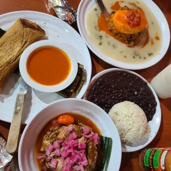 Chichen Itza Restaurant - Cochinita Pibil, Queso Relleno, Tamal Horneado, Horchata. - Mexican Near Me - Los Angeles, California Chichen Itza Restaurant - Cochinita Pibil, Queso Relleno, Tamal Horneado, Horchata. - Mexican Near Me - Los Angeles, California