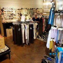 Anything Bling Boutique - FREE cloths for my friend, Laurie!  a little bling to help start over...y'all are wondermous!!!