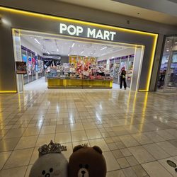 Pop Mart - Outside