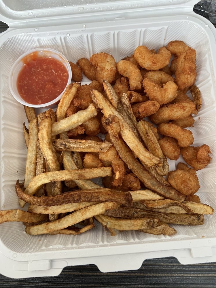Liberty’s Food and Fish Fry Logo