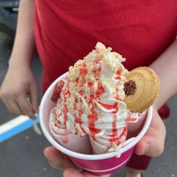 Let’s Roll With It, Rolled Ice Cream - Strawberry fields - Ice Cream & Frozen Yogurt Near Me - Cadillac, Michigan Let’s Roll With It, Rolled Ice Cream - Strawberry fields - Ice Cream & Frozen Yogurt Near Me - Cadillac, Michigan