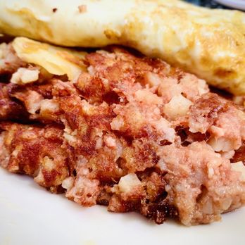 Lou Mitchell's - Corned Beef Hash - Breakfast & Brunch Near Me - Chicago, Illinois