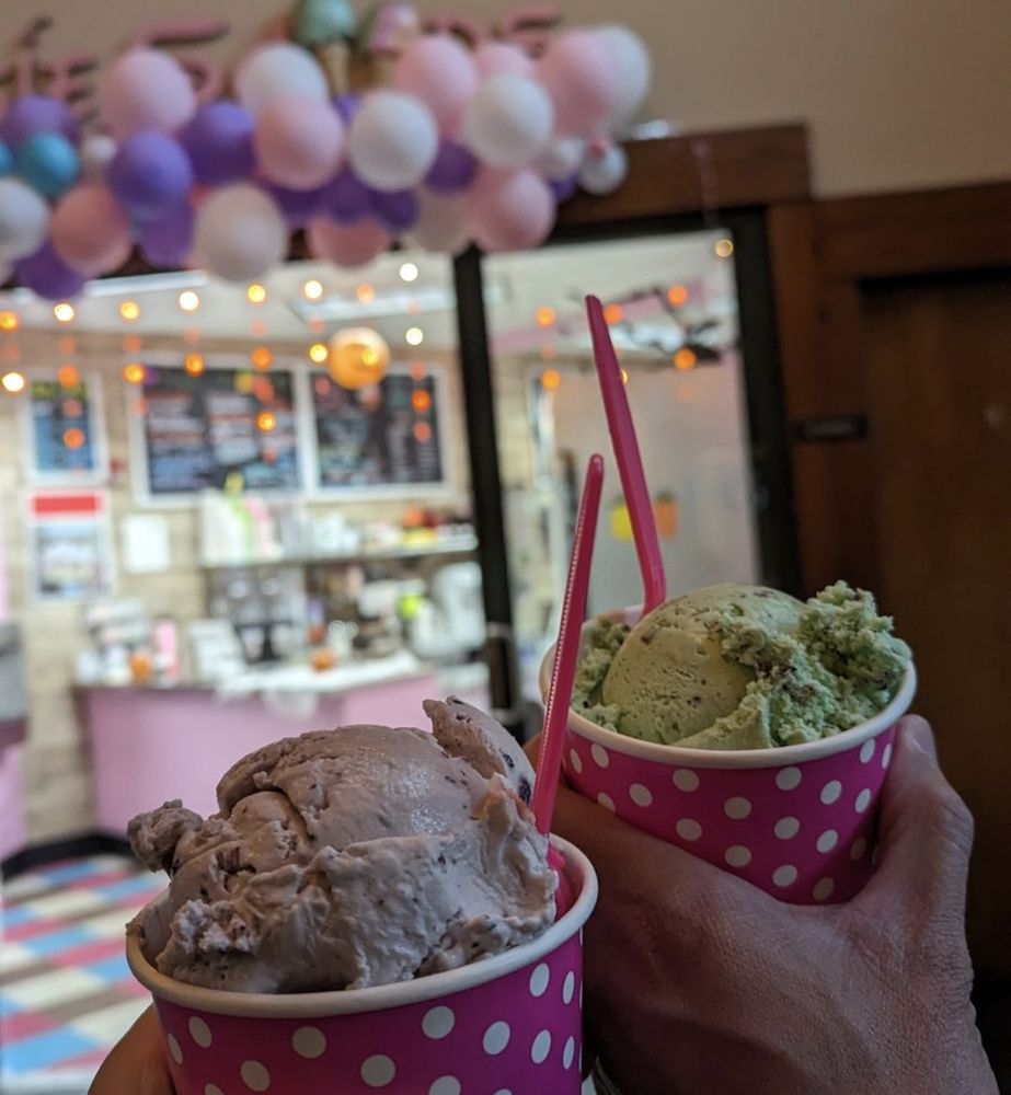 SUSIE SCOOPS Updated September 2024 137 Photos & 155 Reviews 899