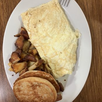 Country Fare Restaurant - Egg white omelette - Breakfast & Brunch Near Me - Falmouth, Massachusetts Country Fare Restaurant - Egg white omelette - Breakfast & Brunch Near Me - Falmouth, Massachusetts