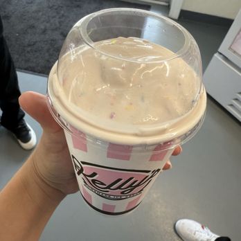 Kelly's Homemade Ice Cream - Birthday cake milkshake - Ice Cream & Frozen Yogurt Near Me - Orlando, Florida Kelly's Homemade Ice Cream - Birthday cake milkshake - Ice Cream & Frozen Yogurt Near Me - Orlando, Florida