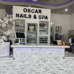 Oscar Nails & Spa - Check in