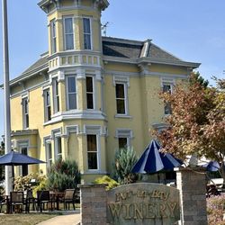 Put-in-Bay Winery & Doller Estate - Winery