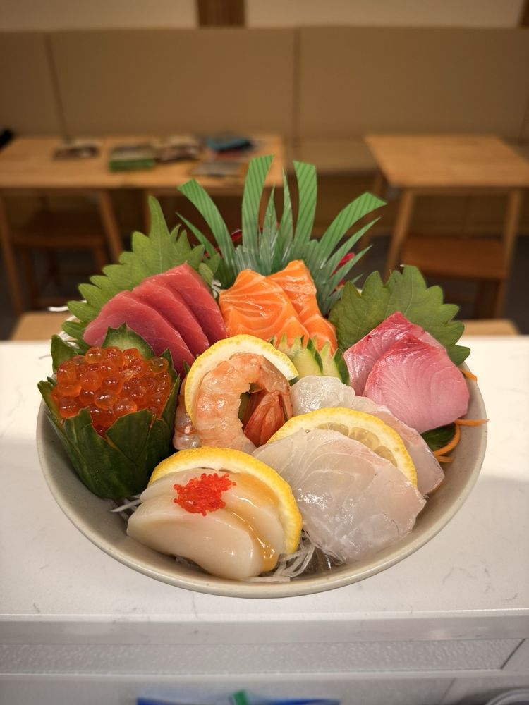 Shijiri Sushi Bar Logo