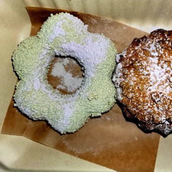 AlimamaTea - Mochi donut - Desserts Near Me - New York, New York