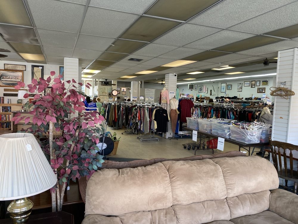 THE CUBBY THRIFT STORES Updated September 2024 Caribou, Maine Thrift Stores Yelp