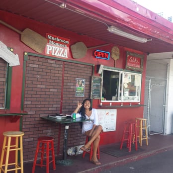 King's Pizza Cafe - Pizza Near Me - Honolulu, Hawaii