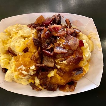 Orange Pig Smokehouse - Mac & Cheese w/ Bacon - Caterers Near Me