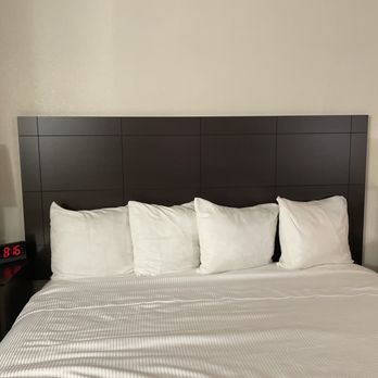 Best Western Colonial Inn - bed - Hotels Near Me - Selma, California
