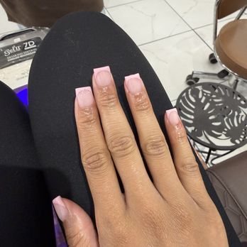 Chic Nails Lounge - Nail Salons Near Me - Irving, Texas