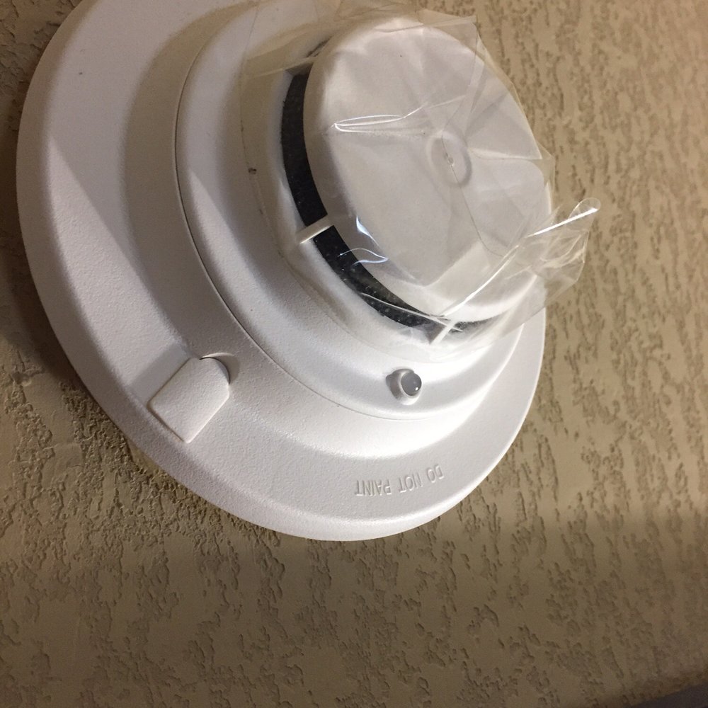Comfort Inn - Tape over the smoke detector. - Hotels Near Me - Tupelo, Mississippi Comfort Inn - Tape over the smoke detector. - Hotels Near Me - Tupelo, Mississippi