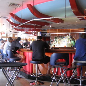 Skylark Diner - bar area - Diners Near Me - Edison, New Jersey